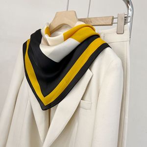 Foulard <span class=keywords><strong>da</strong></span> Collo Quadrato Elegante <span class=keywords><strong>da</strong></span> <span class=keywords><strong>Donna</strong></span> 1026C, 68cm/26.77inch, Stampa Personalizzata Designer, Fasce per Capelli di Lusso in Seta - Product Image 5