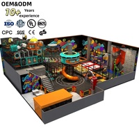 Équipement de terrain de jeu intérieur personnalisé sur le thème Star World, structure multi-niveaux, toboggan en spirale, fosse de mousse, trampoline, mur d'escalade |   Enfants FEC