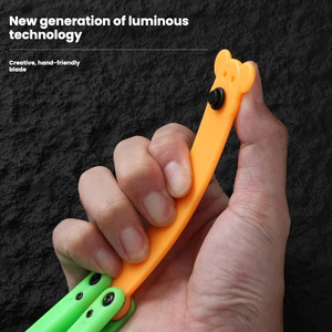 Cuchillo Mariposa Luminoso de Práctica, Cuchillo Plegable Octopus, Cuchillo Mariposa de Entrenamiento con Funda Fluorescente de Plástico Luminoso - Product Image 5