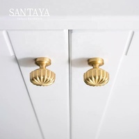 Poignées Santaya en laiton brossé massif pour armoires de cuisine, boutons de tiroir de chambre et poignées de meubles