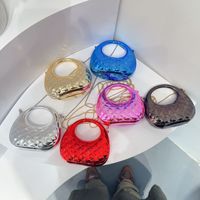 Sac bandoulière demi-lune en acrylique matelassé avec motif losanges, mini sac à main Hobo pour femme avec poignée supérieure