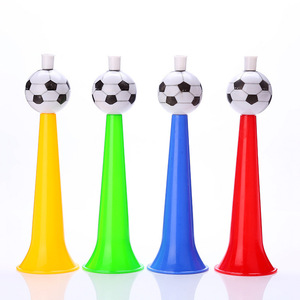 Trombetta a forma di pallone da <span class=keywords><strong>calcio</strong></span> per la Coppa Europea 2026, trombe in plastica per tifosi di <span class=keywords><strong>calcio</strong></span> - Product Image 1