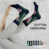 Chaussettes de sport professionnelles antidérapantes pour femme, à cinq doigts, mi-mollet, pour Pilates et Yoga, personnalisées OEM, avec grip