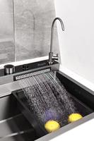 Évier de cuisine simple en acier inoxydable 304 avec robinet extractible en laiton
