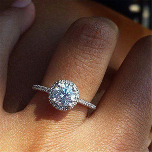 Anello Rotondo per Donne, Gioiello Elegante e Scintillante, Vendita all'Ingrosso - Product Image 1