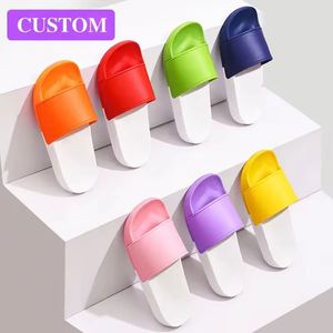 Claquettes personnalisées Xd686 de luxe unisexe en PVC 3D de haute qualité, cadeau promotionnel, claquettes personnalisées avec logo - Product Image 3