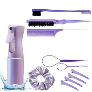 Kit d'outils de coiffure : peigne démêlant à huit dents, peigne à queue pointue pour volume, et vaporisateur - Product Image 2