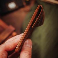 Dompet kartu kulit asli, dompet kulit kuda gila Vintage, dompet kartu kredit saku depan, dompet minimalis ramping