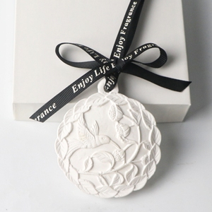 <span class=keywords><strong>Diffuseur</strong></span> d'huiles essentielles en céramique parfumée suspendu, en plâtre aromatique, pour armoire et voiture, fleur en porcelaine faite à la main, parfum d'intérieur - Product Image 3
