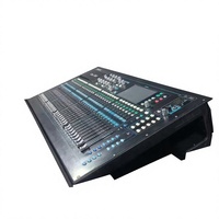 Console audio numérique Allen and Heath QU 32 d'occasion, 32 canaux