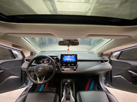 En stock – Toyota Corolla E+ Hybride Rechargeable 1.8L 5 places LHD 2019 – Véhicule d'occasion bien entretenu pour concessionnaires mondiaux