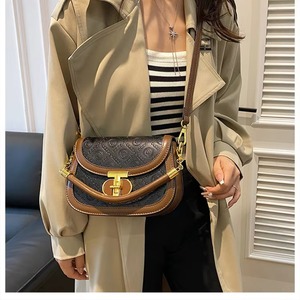 New Retro <b>Small</b> square Saddle Bag, Fashionable Crossbody Bag, Luxurious High-quality Embossed Women's Designer Luxury <b>Handbag</b> - Product Image 3
