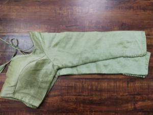 Chemisier à manches longues en soie Dupion de style artisanal avec nœud Dori - Product Image 3