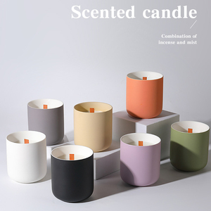 Candela in <span class=keywords><strong>Cera</strong></span> di Soia Profumata di Lusso Fatta a Mano con Olio Essenziale Biologico in Vaso di Ceramica Nordico Unico, Etichetta Privata - Product Image 2