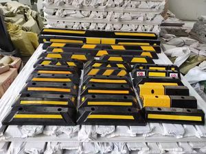 Fermacarro Resistente Nero Giallo Riflettente in Gomma <span class=keywords><strong>per</strong></span> <span class=keywords><strong>Garage</strong></span> e Parcheggi, Blocca Ruote e Paraurti - Product Image 6