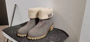 Bottes courtes en laine d'hiver surdimensionnées pour femmes Bottes en fourrure antidérapantes pour femmes avec dessus en toile et doublure en maille - Product Image 5