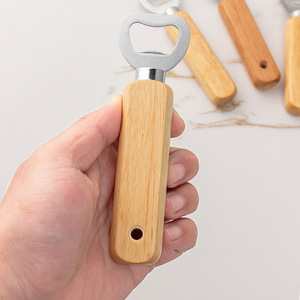 Abridor de Botellas de Cerveza Magnético de Lujo Personalizado de Fábrica con Mango de Madera de 15 cm - Product Image 4