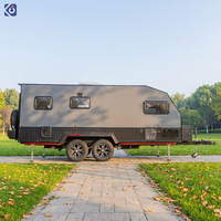 Camping-car d'expédition CAMPTRL avec rangements intégrés, système de filtration d'eau potable et réservoir de carburant longue autonomie