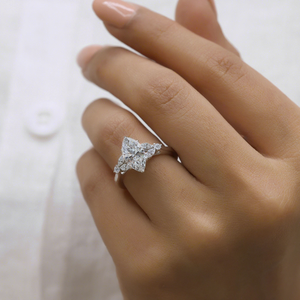 Bague de fiançailles vintage en diamant marquise, élégante et luxueuse, en or blanc, pour anniversaire, cadeau de bijoux fins pour mariée, idéale pour les fêtes - Product Image 1