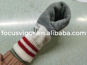 En gros, Mitaines de bière jacquard tricotées en acrylique, chaudes pour le froid - Product Image 4