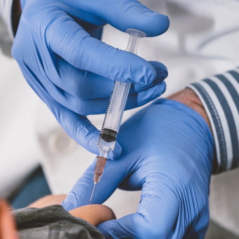 latex examination powdered gloves