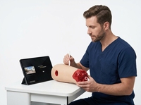 Système de formation en hémostatase des membres inférieurs pour la pratique de la compression et du bandage en cas d'hémorragie fémorale d'urgence suite à une amputation de la cuisse chez l'adulte