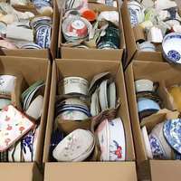 Vaisselle en céramique en stock : bols, assiettes, soucoupes, tasses – Modèle 0139 pour usage domestique quotidien, 50-60 pièces par lot
