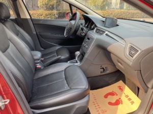 Dongfeng <span class=keywords><strong>Peugeot</strong></span> <span class=keywords><strong>2008</strong></span> Berline 5 places d'<span class=keywords><strong>occasion</strong></span>, transmission <span class=keywords><strong>automatique</strong></span>, <span class=keywords><strong>essence</strong></span>, voiture la plus vendue, fabriquée en Chine, feux LED - Product Image 2