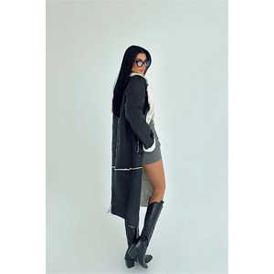 Manteau en laine noire avec détails en fourrure de vison et de lapin, simple boutonnage, fermeture tissée, ceinture zippée, imprimé motif animal, parka - Product Image 1