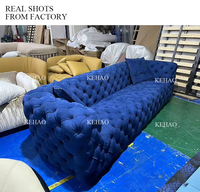 Postmoderne Luxus-Hotelmöbel Italienische Nubuk-Leder-Sofas und -Couches Gestepptes Chesterfield-Ledersofa