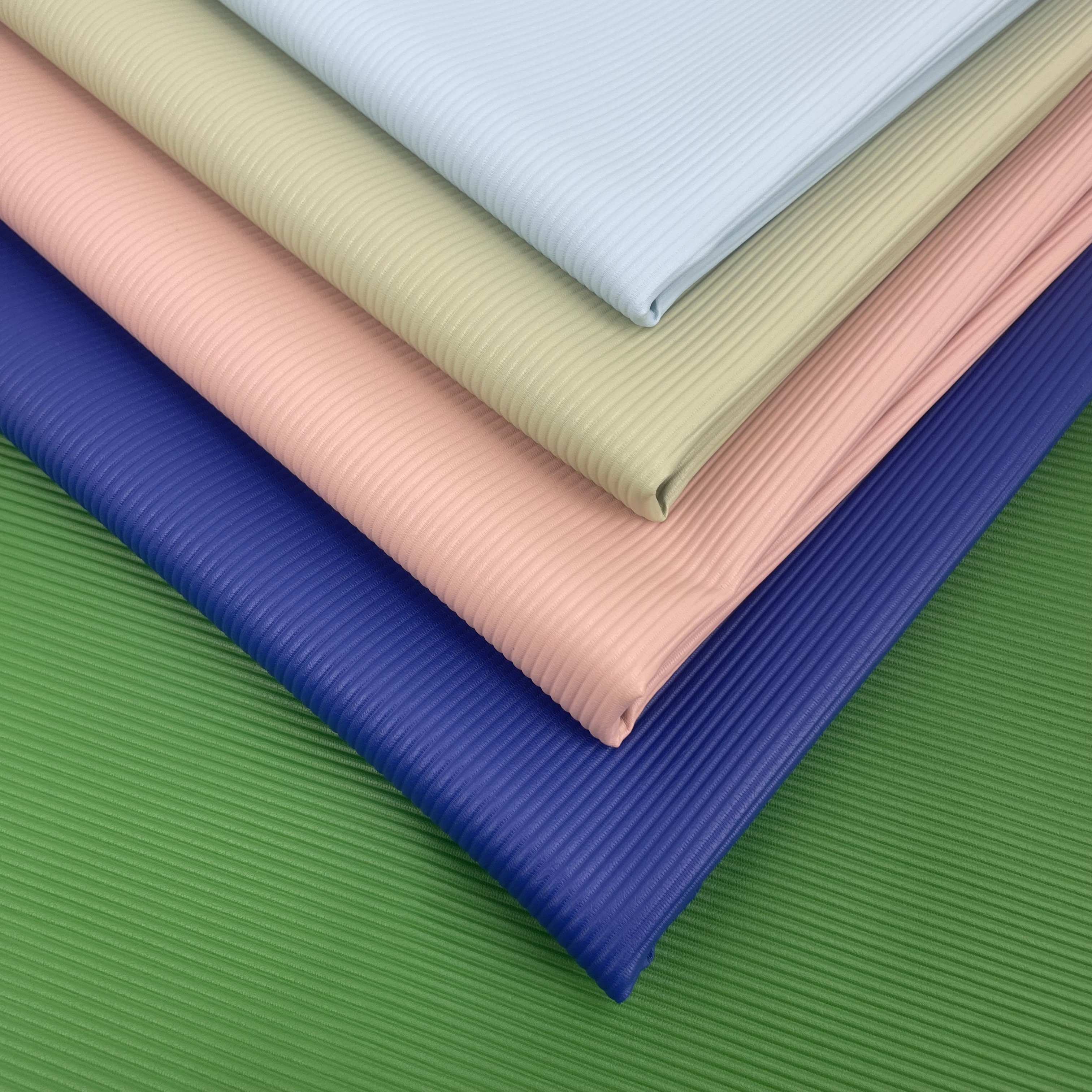 195gsm 65% Polyester 35% Cotton Plain Dyed Ripstop Fabric for Boys' Workwear and Outdoor Construction Industrial Clothing