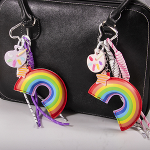 Pendentif de sac et porte-clés en cuir et coton, motif arc-en-ciel, en corde tressée, design complexe et raffiné, avec motif 'Love' - Product Image 1