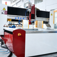 Machine de découpe à jet d'eau 5 axes haute performance avec pompe moteur pour matériaux métalliques et en pierre, structure portique/à cantilever de haute précision