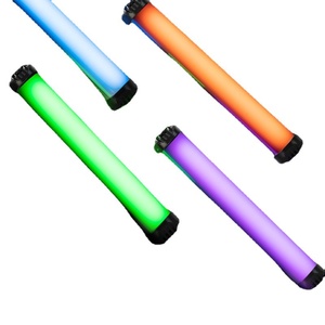 Luce Portatile Rotante per <span class=keywords><strong>Fotografia</strong></span> con LED RGB Colorati, 4 Batterie AA - Per Selfie e Uso Esterno - Product Image 4