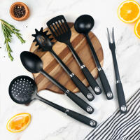 Nouvelles idées de produits : Ensemble d'ustensiles de cuisine en acier inoxydable avec revêtement en titane, comprenant louche à soupe, cuillère à pâtes ajourée et spatule.