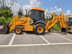 Chargeuse sur pneus d'occasion JCB 3CX 4CX, peinture d'origine, fabriquée au Royaume-Uni, 4x4, moteur Perkins - Product Image 1