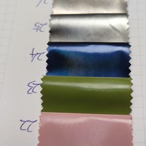 Tessuto NIKO in Stock, Lucido e Brillante, Rivestimento in PU Arcobaleno, Tessuto in Poliestere Impermeabile e Antipiuma per Borse e Giacche - Product Image 6