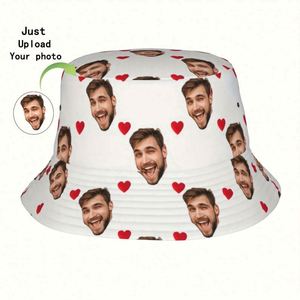 Bob unisexe personnalisé avec photo, motif d'amour imprimé, style pêcheur, avec motif de dessin animé en tissu tissé, cadeau personnalisé unique - Product Image 1