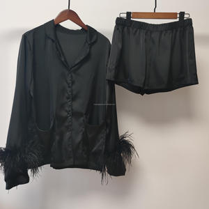 Pijamas Femininos Elegantes para Festa, Conjunto de Pijamas Térmicos de Seda Satin com Manga Longa e Detalhes em Plumas - Product Image 1