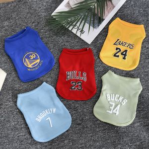 Chaleco de baloncesto para mascotas, para perros pequeños y medianos, ropa deportiva transpirable de poliéster con estampado, ropa para perros - Product Image 1
