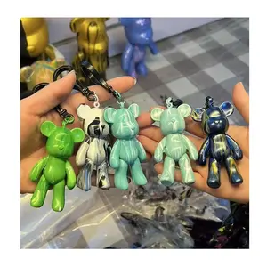 2024 Hot Selling Fluid Bear Keychain Kit DIY White Bear Fluid Pour Painting Bear PVC Resin Animal Model Sculpture for Craft