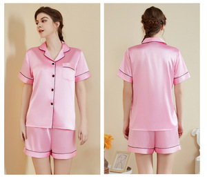 Conjunto de Pijama Personalizado com Logo para Adultos e Crianças, Verão Casual, Cintura Elástica, Manga Curta em Satin Liso com Calças Curtas para Mulheres - Product Image 3