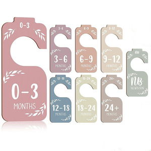 Organisateur de vêtements pour bébé, séparateurs en bois, étiquettes en carton, étiquettes de taille 0-24 mois pour le rangement de la garde-robe de la crèche - Product Image 5