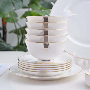 28-Piece Luxury Bone China White <b>Dinnerware</b> <b>Set</b> with Gold Rim <b>for</b> Home Hotel Restaurant or Wedding Use Stocked Custom Logo - Product Image 4