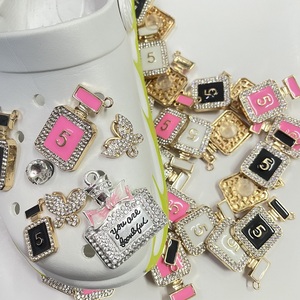 Cổ Phiếu Sẵn Sàng Giày <span class=keywords><strong>Clip</strong></span> Kim Cương Charms Cho Clog Bling Pha Lê Guốc Sang Trọng Giày Charms Phụ Kiện Rhinestone Kim Loại diigners - Product Image 1
