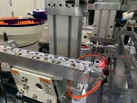 Ligne de production de machines d'assemblage automatique de boîtes de vitesses de voitures jouets LEGO fabriquées en usine