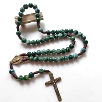 Chapelet moderne en perles de plastique imitant des pierres, fait main, en alliage de zinc, avec pendentif croix, collier catholique