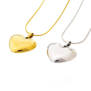 Collar de Gargantilla con Colgante de <span class=keywords><strong>Corazón</strong></span> de Moda Impermeable, Cadena de Clavícula Chapada en Oro de Acero Inoxidable, Idea de Regalo de Joyería para Mujer - Product Image 5