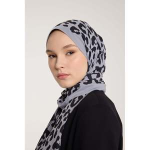 ผ้าคลุมฮิญาบลายเสือดาว สีเงินดำ น้ำหนักเบา ผลิตจากโพลีเอสเตอร์ สำหรับผู้หญิง ทรงยาว - Product Image 4