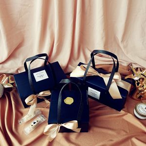 Mano pastel rollo caja de pastel de crema de yema de huevo crujiente rollo suizo piña crujiente nougat pastel de <span class=keywords><strong>nuez</strong></span> de embalaje de caja de regalo - Product Image 2